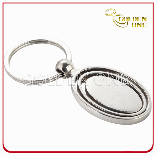 Llavero de metal con efecto cepillado en blanco de forma ovalada