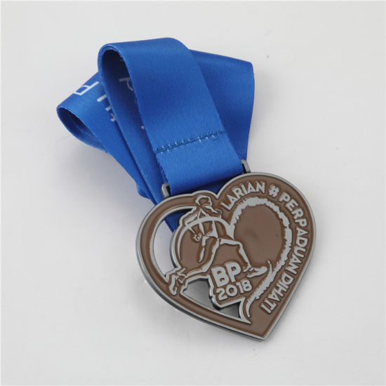 Medalla de deportes de metal de latón antiguo grabado en 3D de forma personalizada