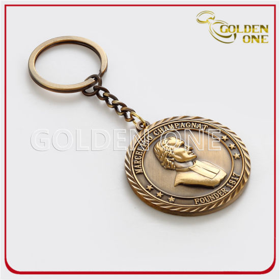 Llavero de metal chapado en oro antiguo personalizado