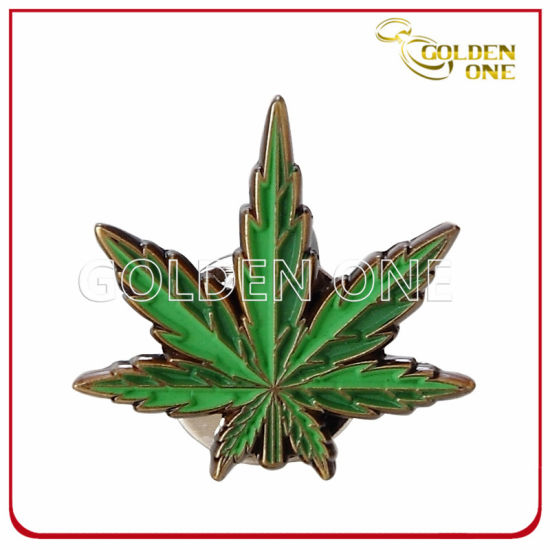Forma Creativa Forma de hoja suave Esmalte Pin Plack Pinded