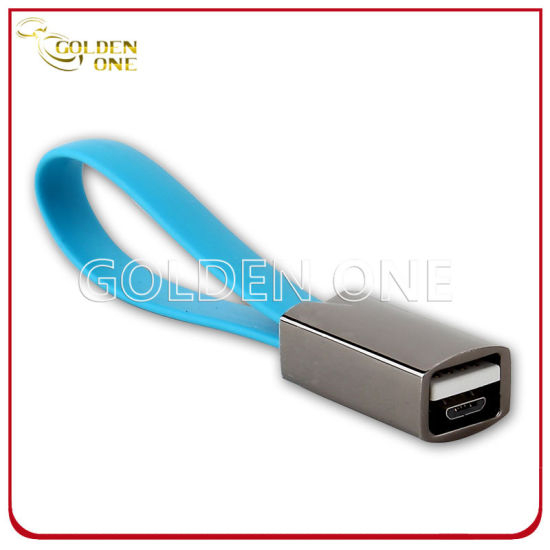 Regalo de promoción Nueva llavero de metal de diseño con línea de datos USB